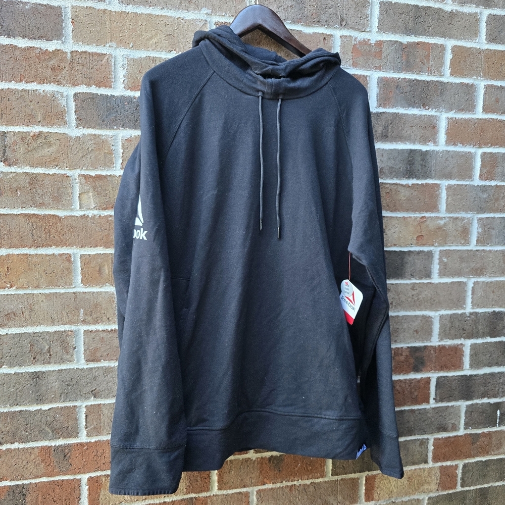 Reebok Men’s Black Pullover Hoodie XL NWT Activewear Gym Athleisure